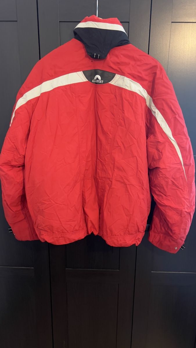 Jacken: Ski/Winter Jacket: Red, Black & White Size M-L – Gebraucht aus Pratteln von nt.geschenkshop 1