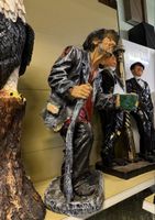 Bettler Skulptur Mann mit Hut und Stock