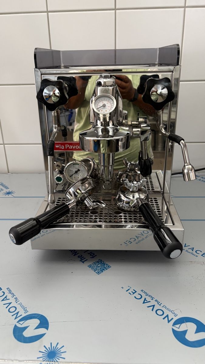 La Pavoni Macchine per caffè & Macchine per espresso: La Pavoni Semiprofessionell Velloni Classic – Usato da Riehen venduto da funkyjazz 4