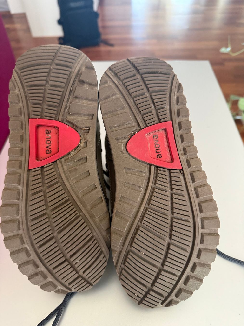 Scarpe da donna: Anova - Wanderschuhe, 1x getragen – Usato da Nidau venduto da 160966 2