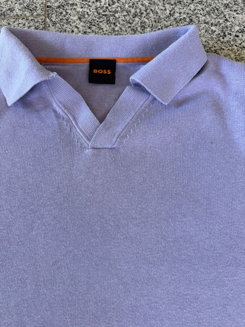 Hugo Boss Magliette Polo: HUGO BOSS Kurzarm-Strickpullover - Flieder - S – Usato da Unterägeri venduto da Famdre 1