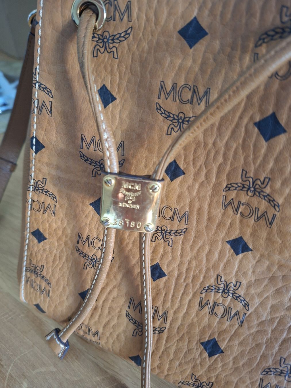 Mcm Taschen für Damen: MCM Umhängetasche – Gebraucht aus Riehen von jlj_st82 1
