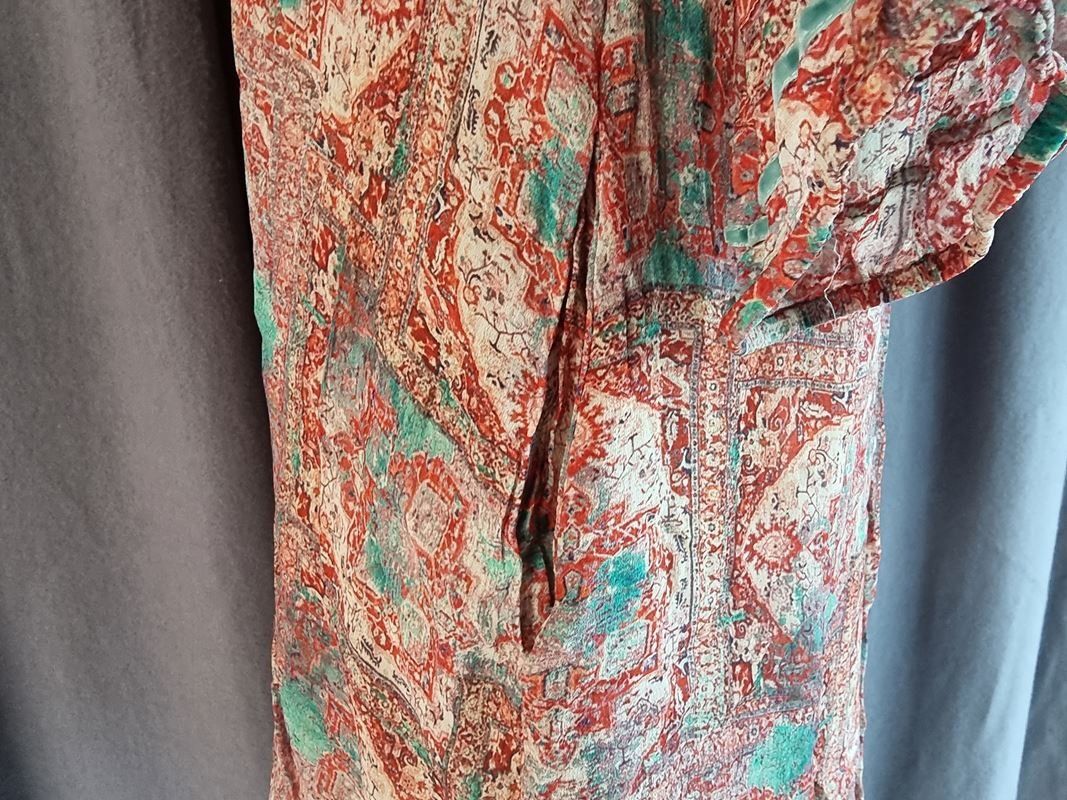 Vestiti: Buntes lockeres Kleid – Usato da Urtenen-Schönbühl venduto da Restwert_Schoenbuehl 5