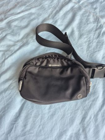 LULULEMON Bum bag Gürteltasche sac banane black (WIE NEU)
