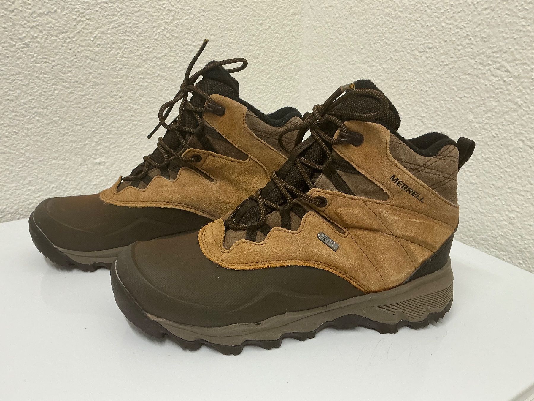 Merrell Scarpe da uomo: Merrell Thermo Shiver 6" WP - Trekkingschuhe Gr.39 – Usato da Siebnen venduto da mac_8tmv