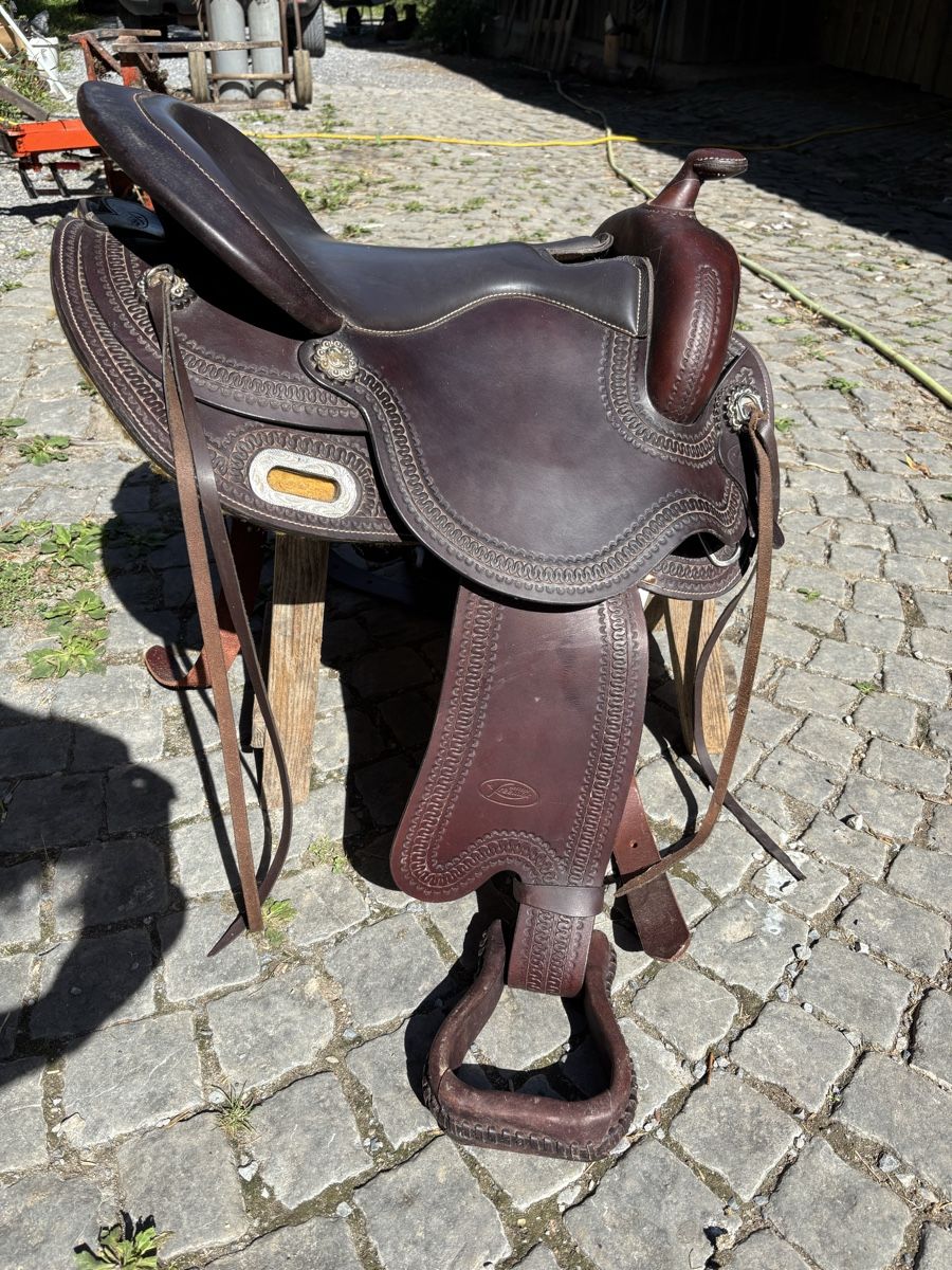 Selles, accessoires: Freemax-Westernsattel – D'occasion à St. Gallen par may_8fbd 7