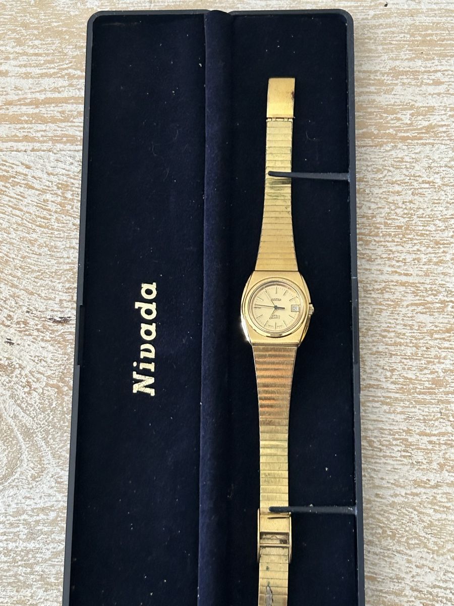 Nivada Uhren: Nivada Armbanduhr Quarz Goldfarben Vintage mit Box – Neu (gemäss Beschreibung) aus Köniz von mimi612