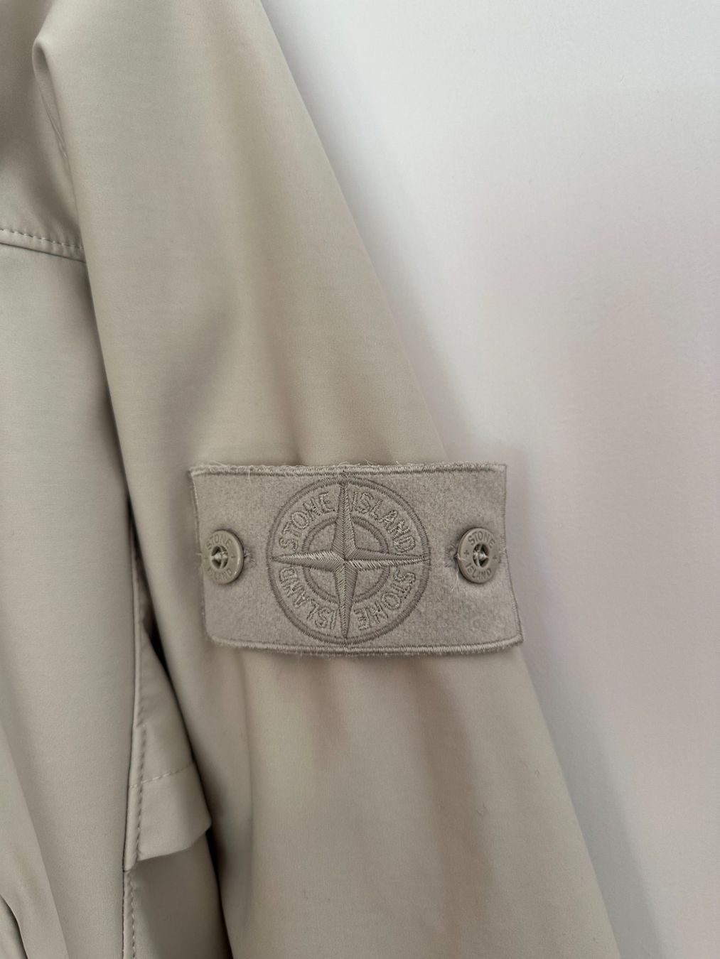Stone Island Giacche: Stone Island Ghost Jacke Beige Grösse M – Usato da Pratteln venduto da ILoveMoi 2