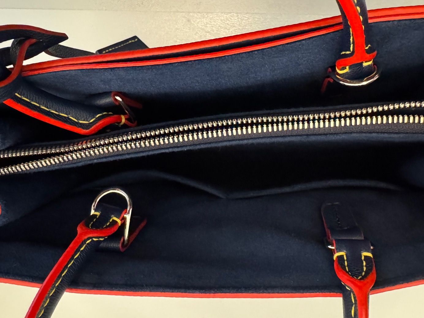 Louis Vuitton Sacs femmes: LOUIS VUITTON Twist – Neuf (Voir description) à Spreitenbach par spreite 5