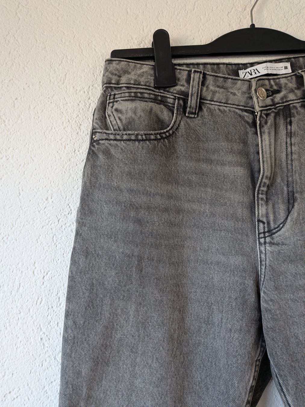 Zara Jeans: Graue Jeans Gr. M – Usato da Ostermundigen venduto da om11 2