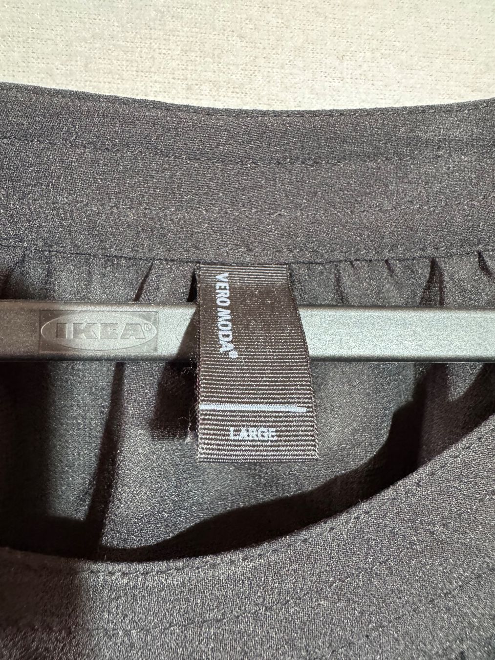 Vero Moda Camicette: Schwarze transparente Bluse von Vero Moda Gr. L – Usato da Grosswangen venduto da SALE_SALE_SALE 1