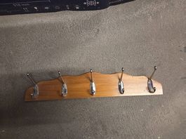 Appendiabiti da parete in legno 5 ganci metallici