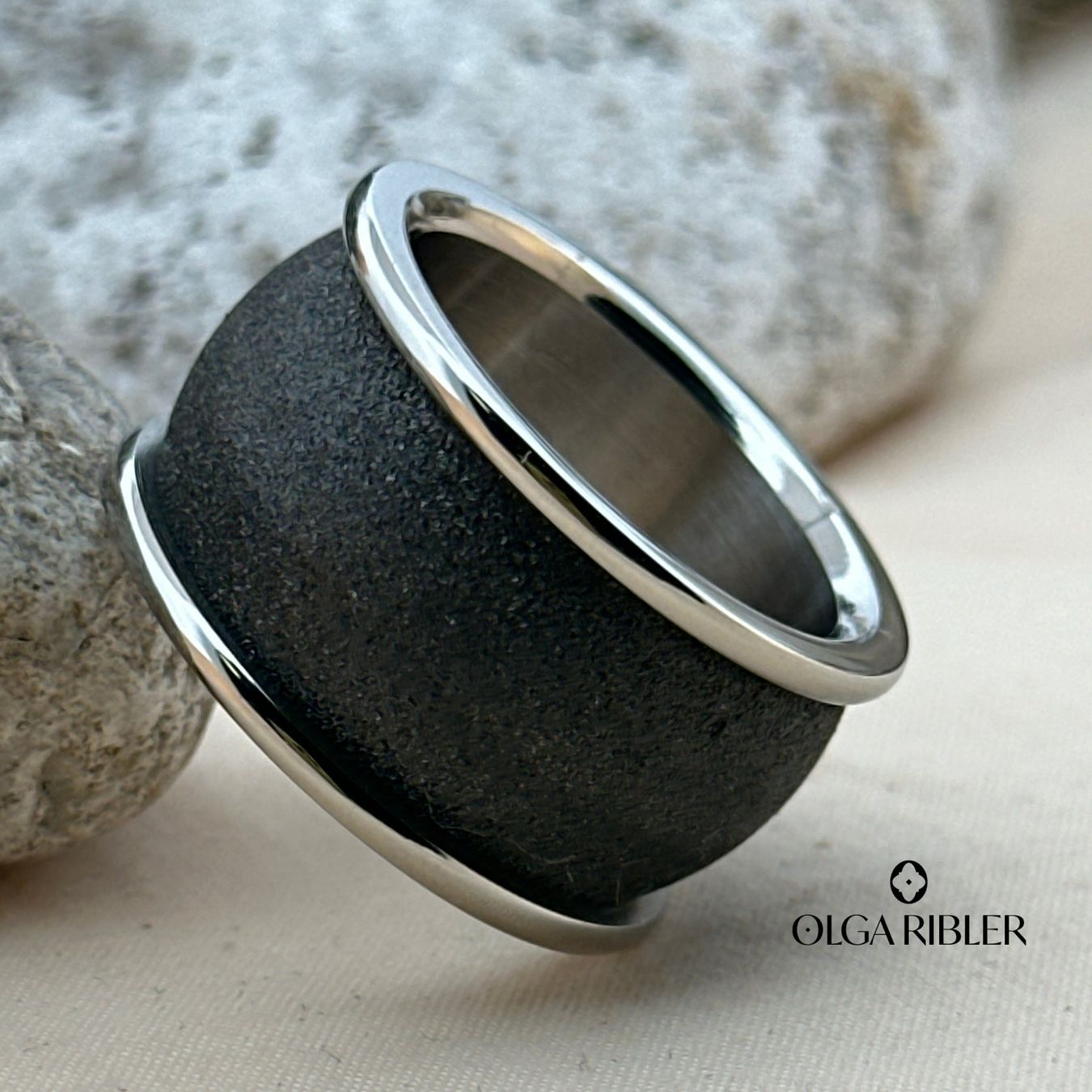 Olga Ribler Anelli: Edelstahl Statement  Ring in schwarz Grösse 60 – Nuovo (secondo la descrizione) da Luzern venduto da Schmuckoutlet 5