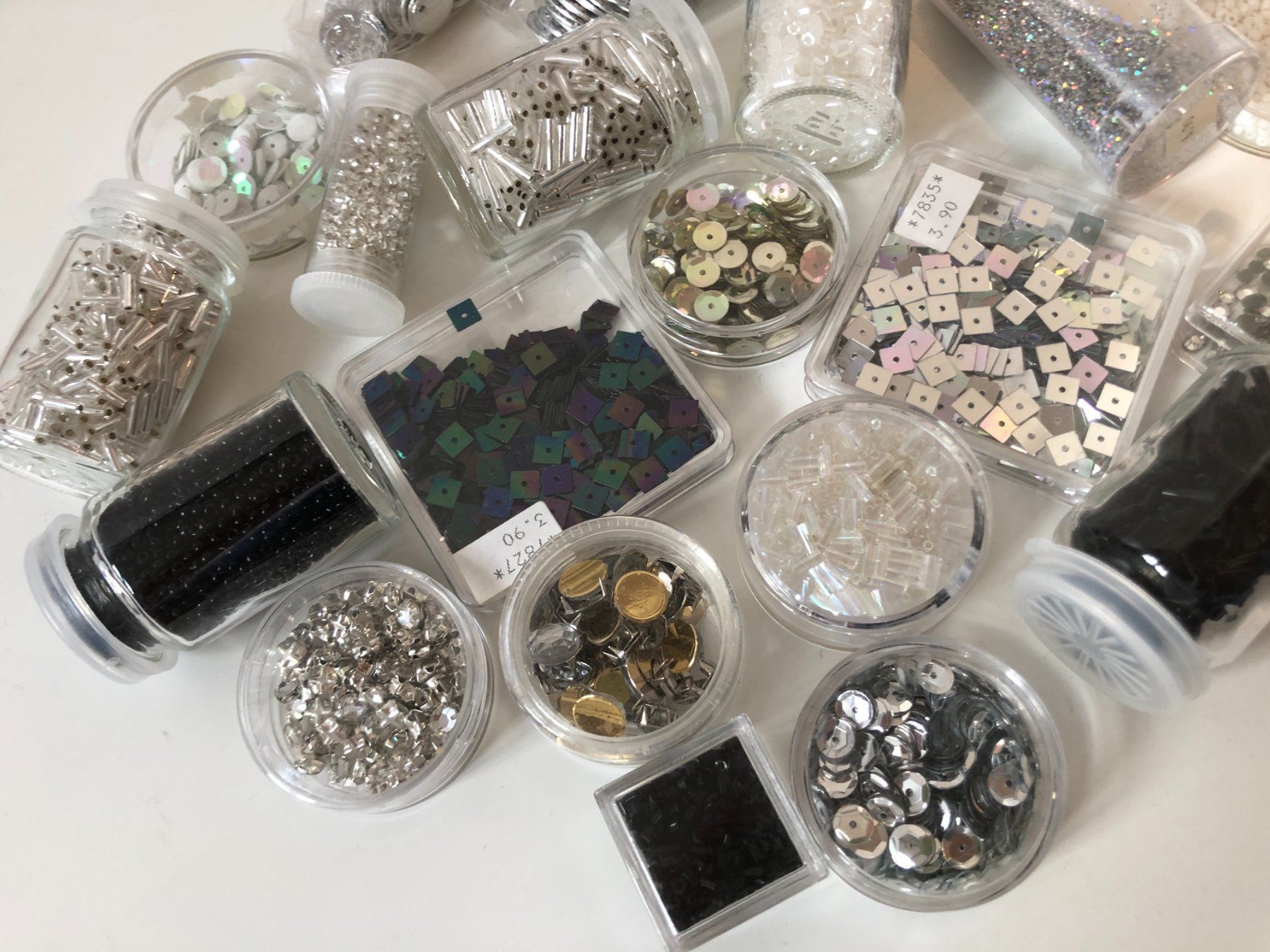 Perle (finte): SILVER Pailletten Perlen Strass Glitter – Usato da Zürich venduto da its-love 2