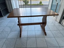 Holztisch
