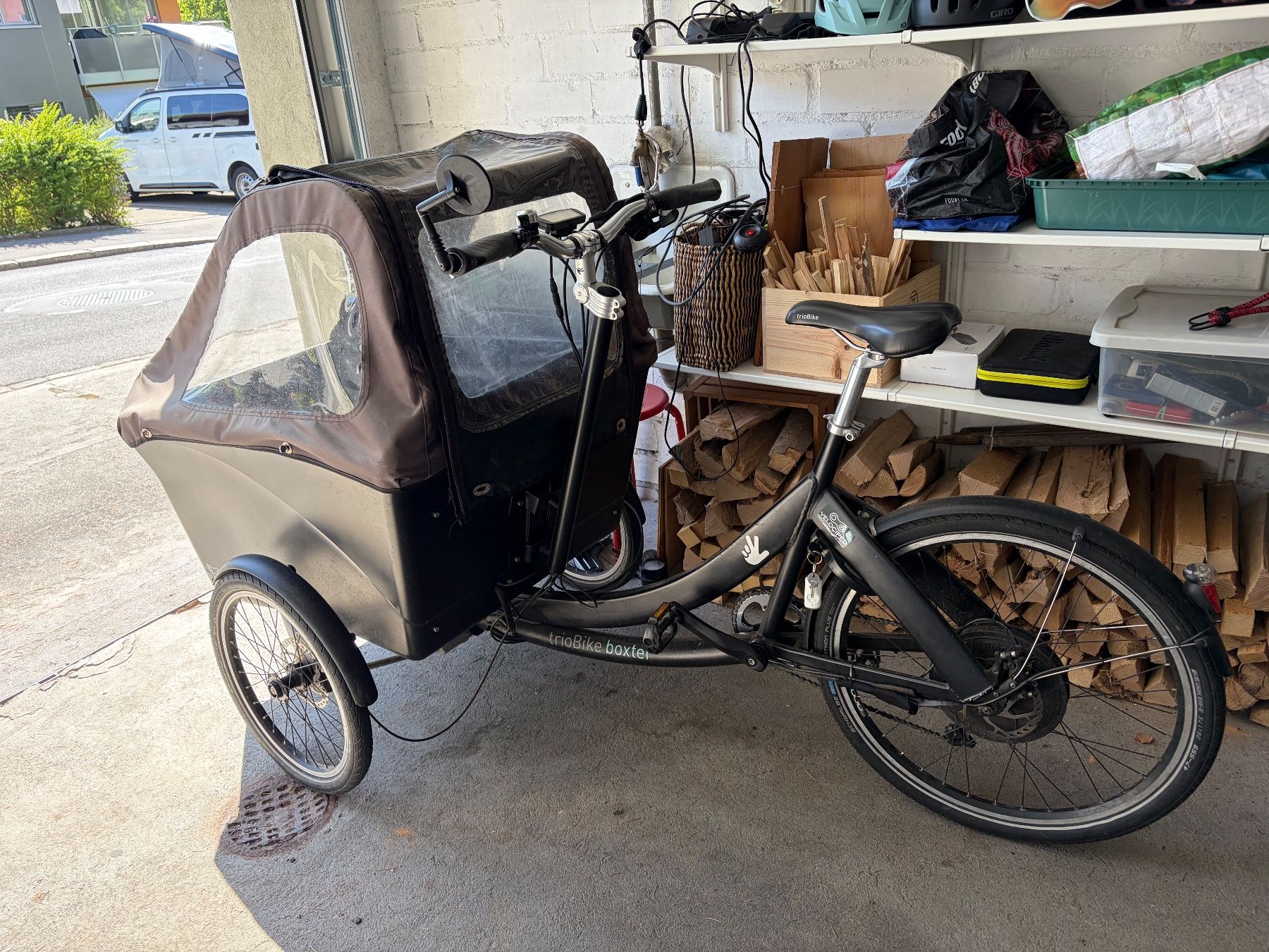 Velos: CARGOBIKE TRIOBIKE BOXTER E-BIKE – Gebraucht aus luzern von Valiumdani