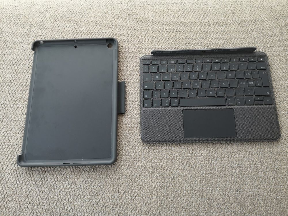 Logitech Slim Folio, toetsenbordhoes voor iPad (10e generatie en A16) met geïntegreerd draadloos Bluetooth-toetsenbord, Frans AZERTY-toetsenbord - grafiet
