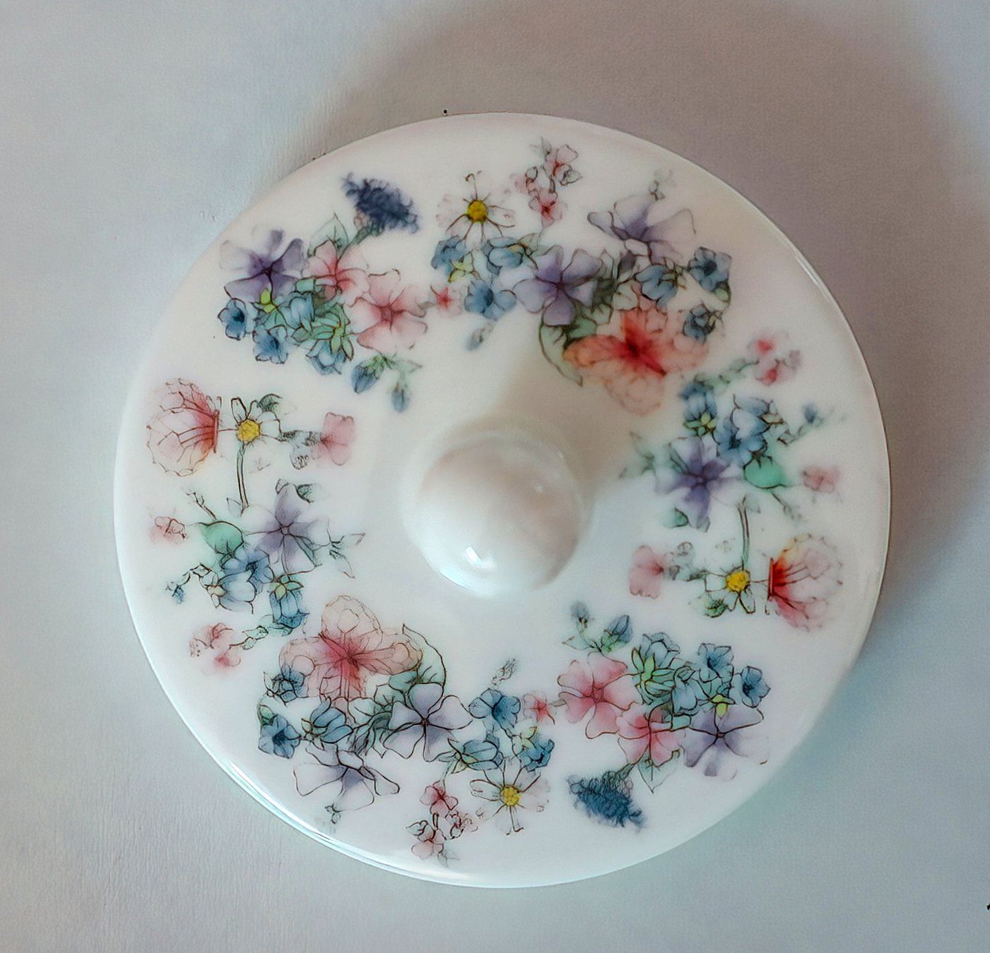 Zuckerdosen: Wedgewood - Fine Bone China Dose mit Deckel – Gebraucht aus Rotkreuz von Radus24 1