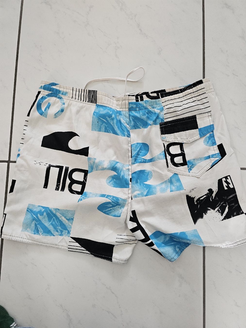 Costumi da bagno: Billabong Badehose, Weiss/Blau gemustert, Grösse M – Usato da Zürich venduto da -iwan- 2