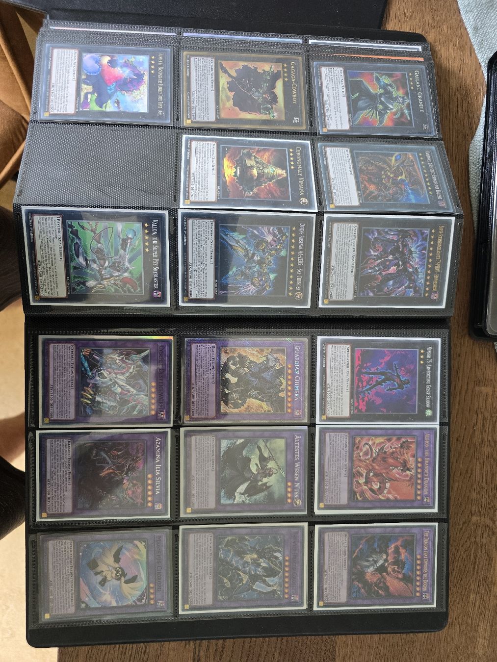 Yugioh Carte collezionabili: Yugioh zwei fast volle Binder mit Stapels – Usato da Steffisburg venduto da Stonee97 2