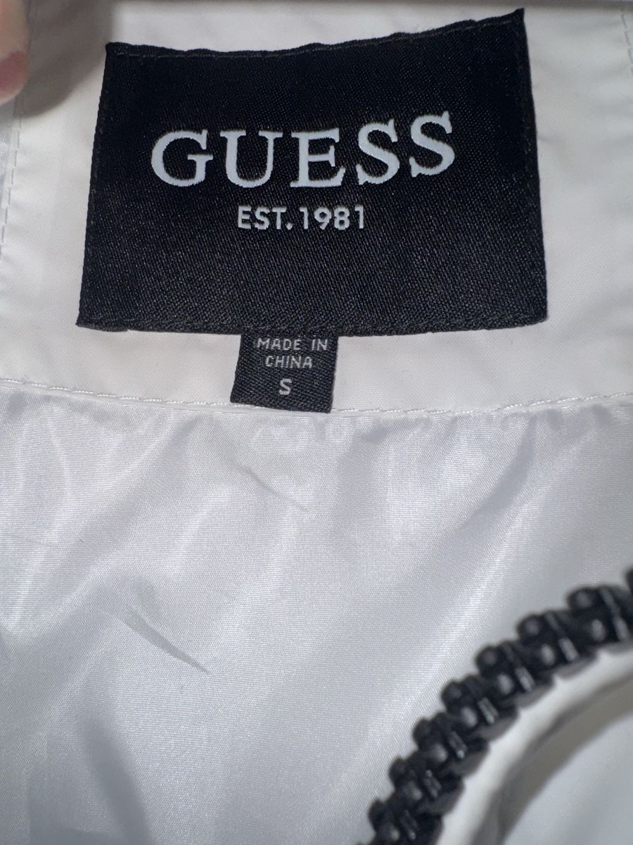Guess Giacche: Guess Unisexjacke, Grösse S, Weiss, Neuwertig! – Nuovo (secondo la descrizione) da Winterthur venduto da avn_2ffq 5