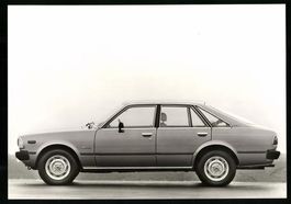 Fotografie Auto Toyota Corona Liftback L