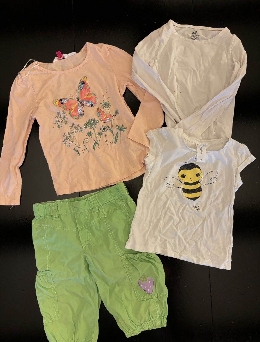 Lotti & Set di vestiti: Kleiderpaket Mädchen 8-teilig Gr. 110 – Usato da Buchs ZH venduto da Donsalentino 1