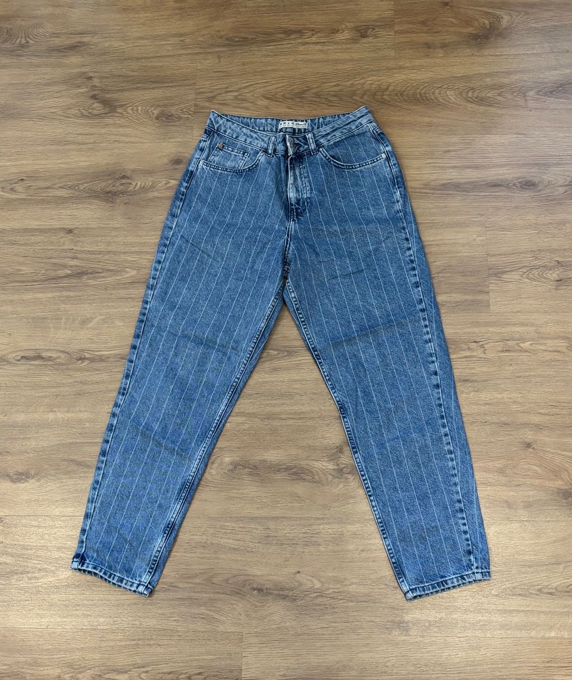 Jeans: Mom Jeans gestreift - Gr. 38 – Usato da Brügg BE venduto da rutschimedizin