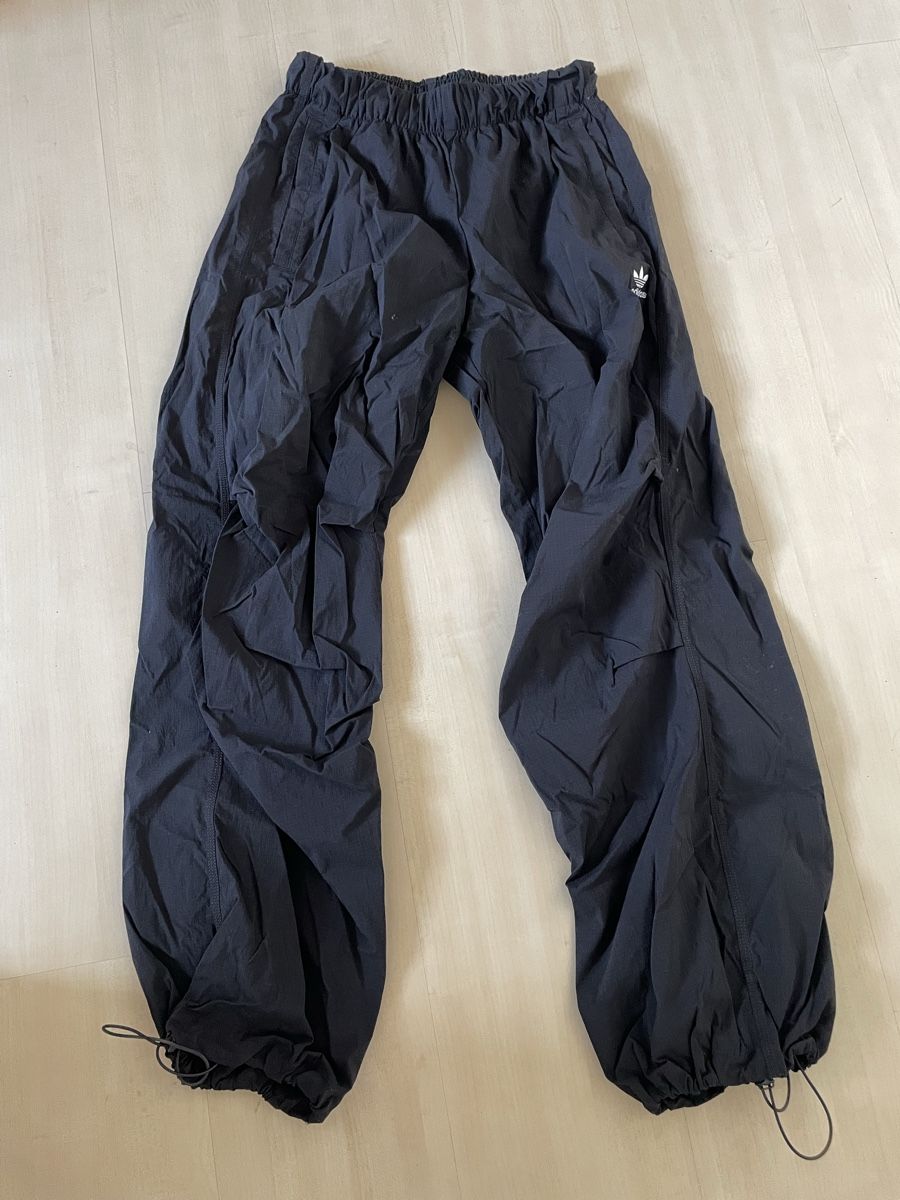 Adidas Pantaloni: Adidas Hose Schwarz XS – Usato da Bremgarten AG venduto da fhr.11