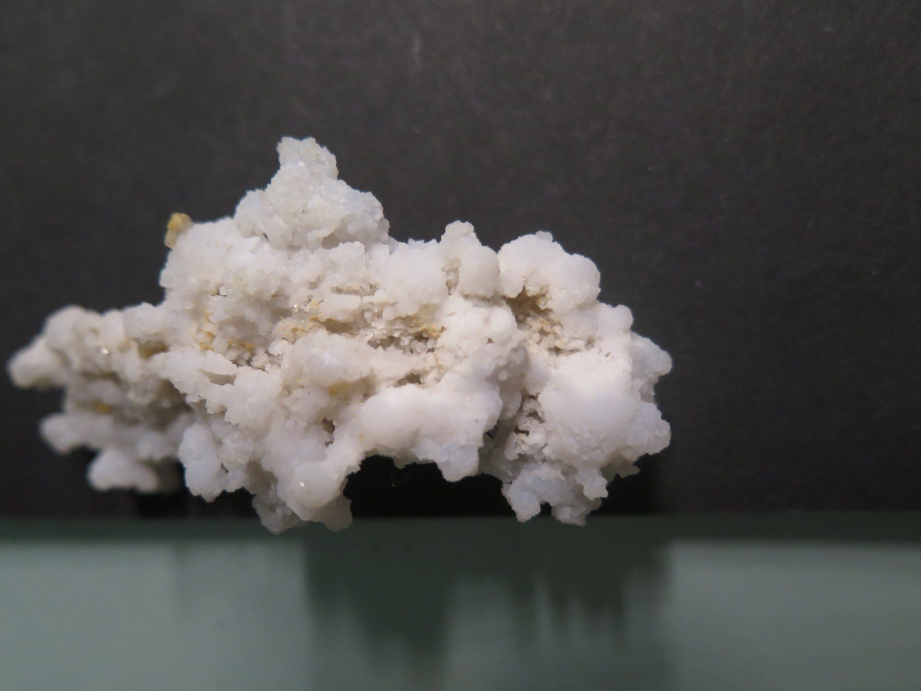 Mineralien & Heilsteine: Hellblauer Chalcedon von Österreich – Gebraucht aus Schaffhausen von Yamakana51L8736OQ8 1