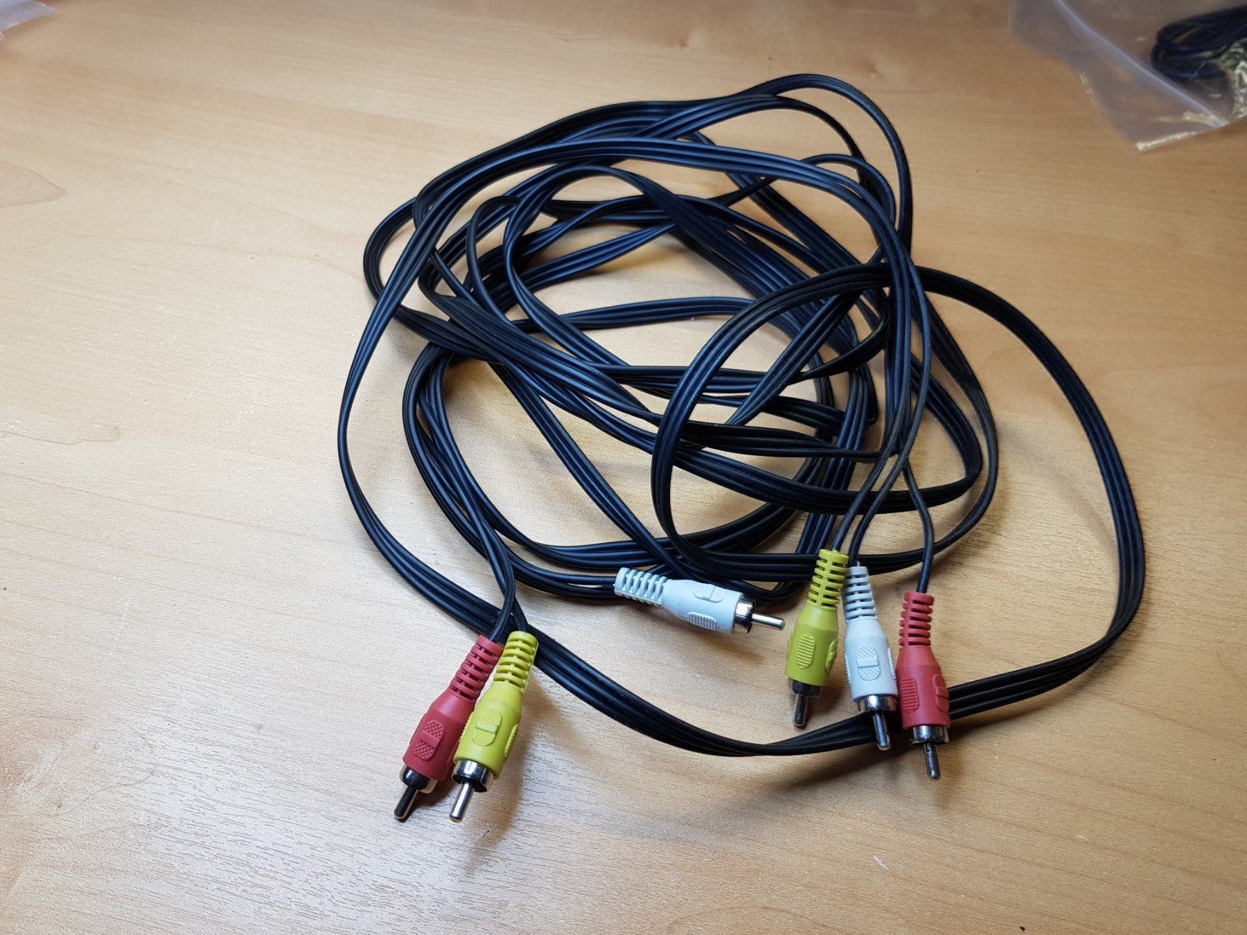 Kabel: Cable 3 x RCA 5m – Gebraucht aus Bionnens von Meg011