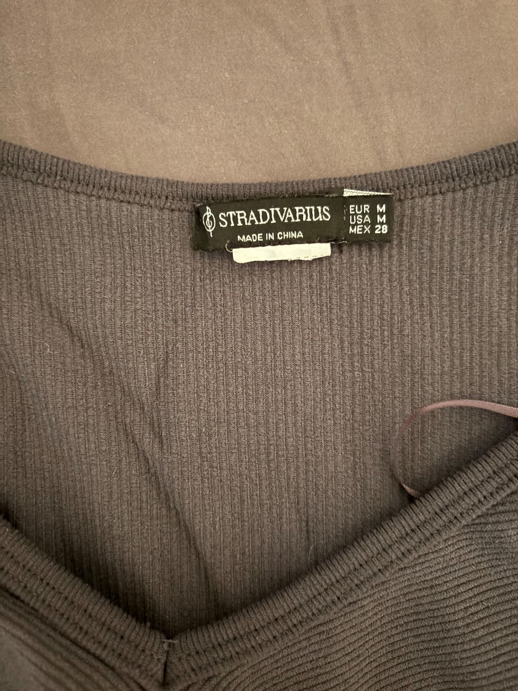 Stradivarius Camicette, T-shirt & Top: Stradivarius shirt, size M – Usato da Airolo venduto da Eli90A 2