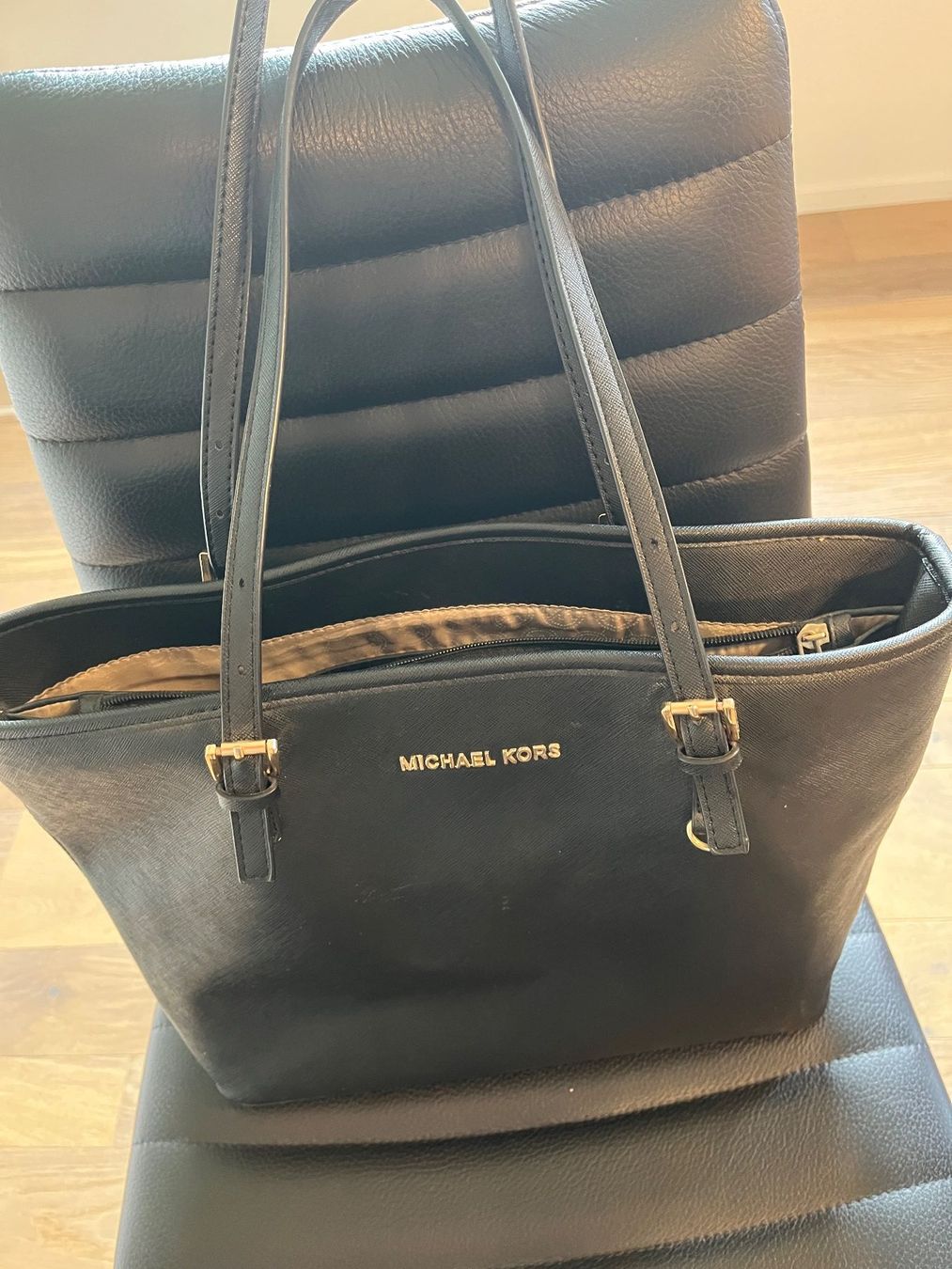 Michael Kors Borse da donna: Handtasche /// Shopper /// Michael Kors – Usato da Brittnau venduto da Zofigerin