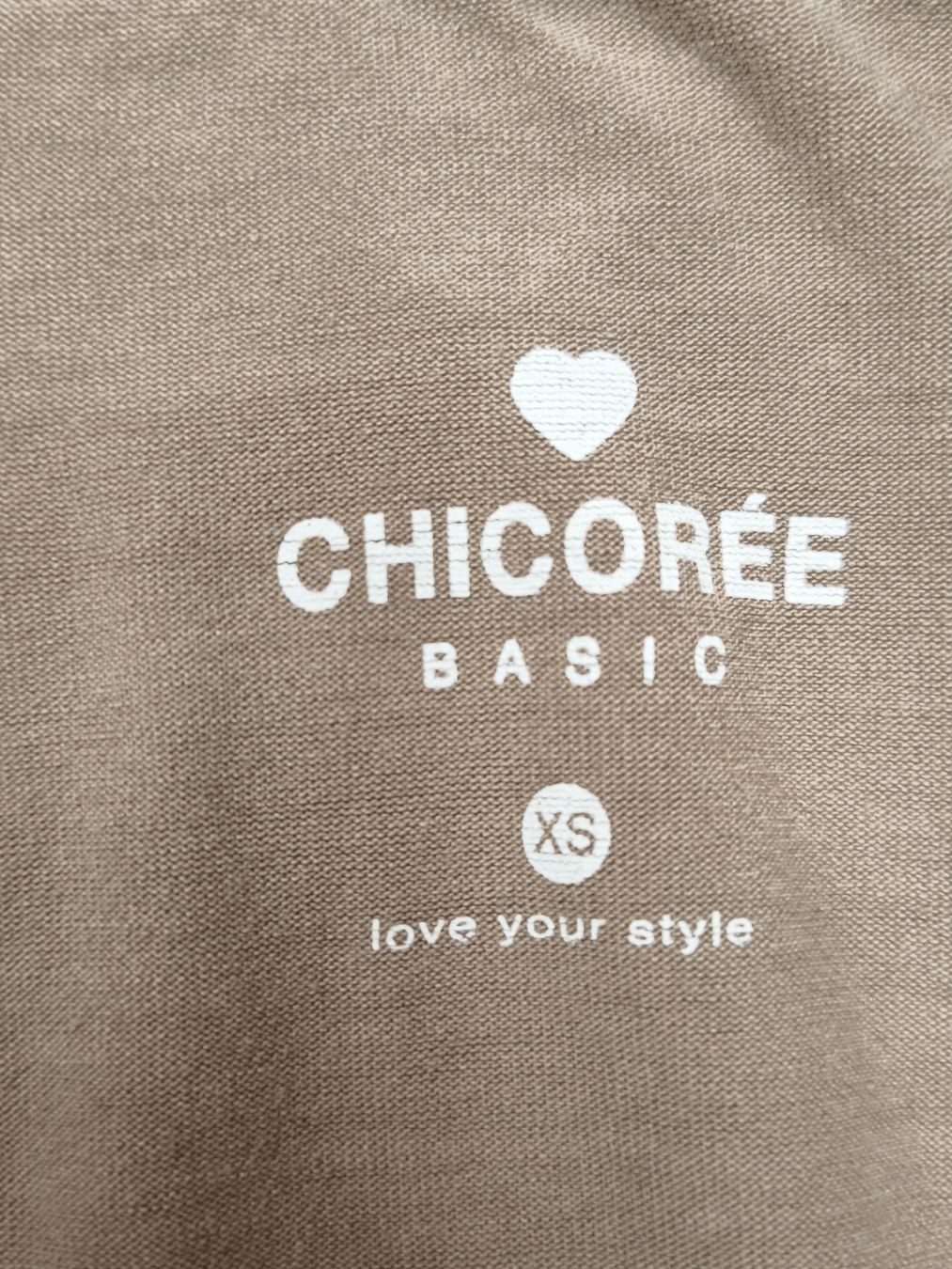 T-Shirts: Damen T-Shirt Chicoree Basic XS neuwertig – Gebraucht aus Emmetten von SecondhandSiska 3