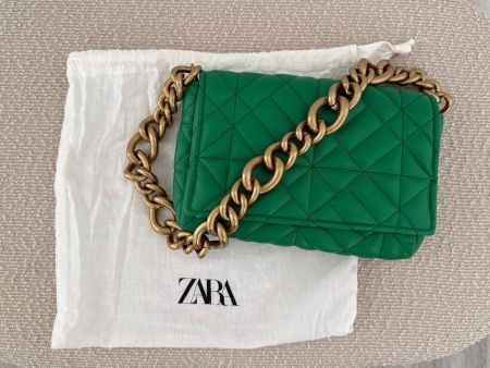 ZARA Schultertasche - grün - Kette in Gold