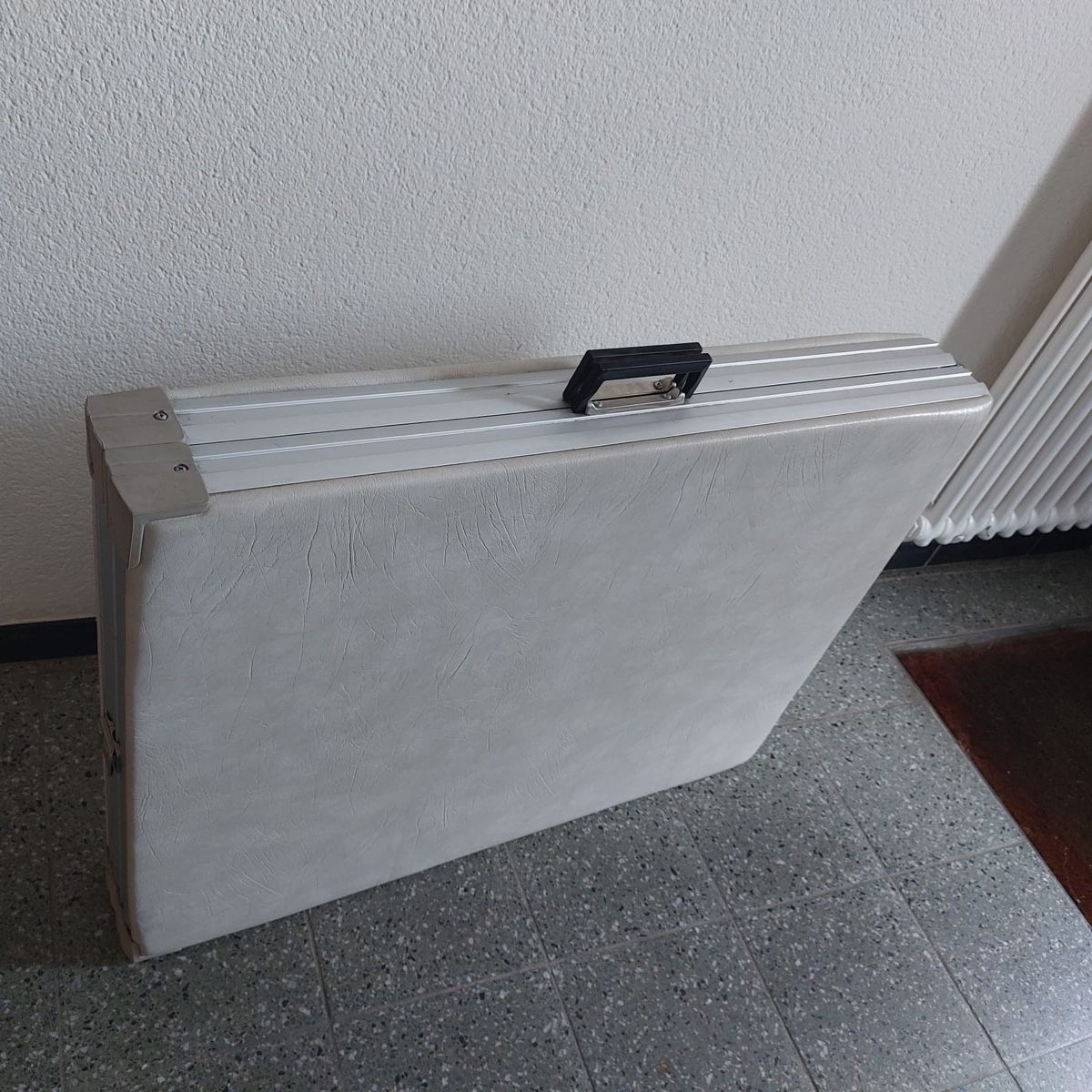 Chaises longues: Massageliege klappbar – D'occasion à Glattbrugg par aentz 2