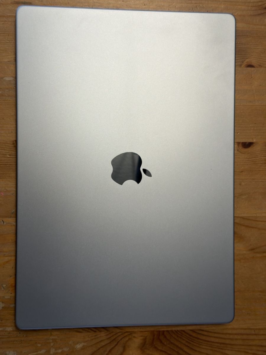 Apple Portables: MacBook Pro 16“ – D'occasion à Rorbas par Manues