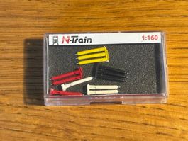 L1695: 12 Gasflaschen (Spur N)