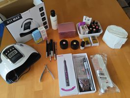 Diverse Utensilien für Gelnägel