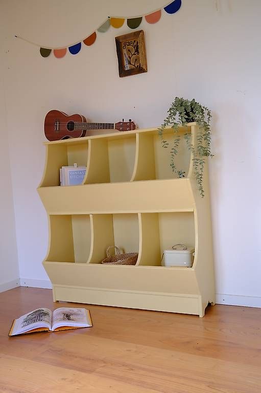 Scaffali: Kinder Bücherregal – Usato da Oberriet SG venduto da papillon_vintage 3