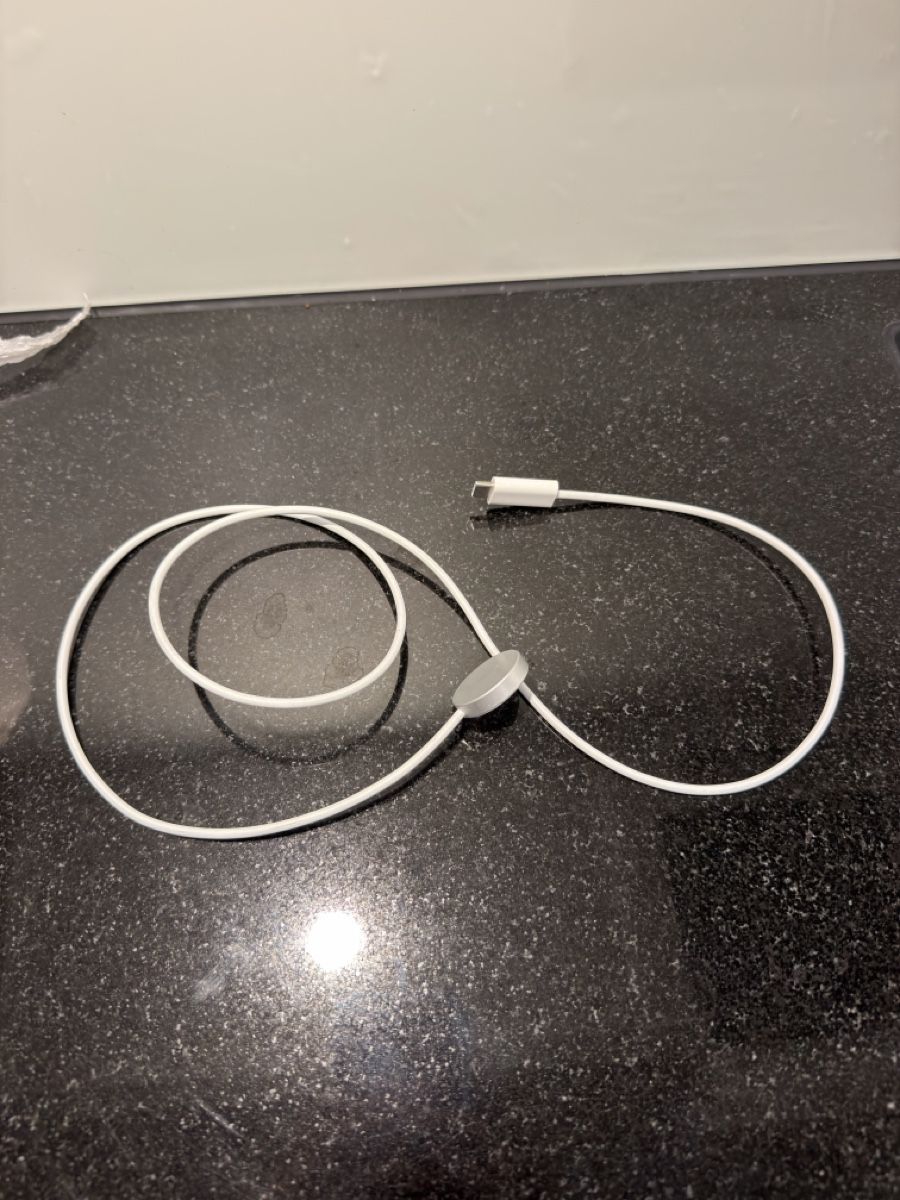 Apple Smartwatch-Zubehör: Apple Watch magnetisches Ladegerät USB-C  – Neu (gemäss Beschreibung) aus Teufenthal AG von ram_lkf7