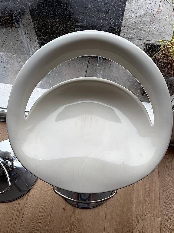 Sgabelli: 4 Tabourets de bar en plastique moulé blanc – Usato da Bevaix venduto da Nox_t 3