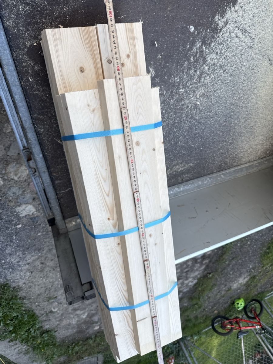 Articoli in legno: Brennholz  – Usato da Langnau i. E. venduto da Acrjl 2