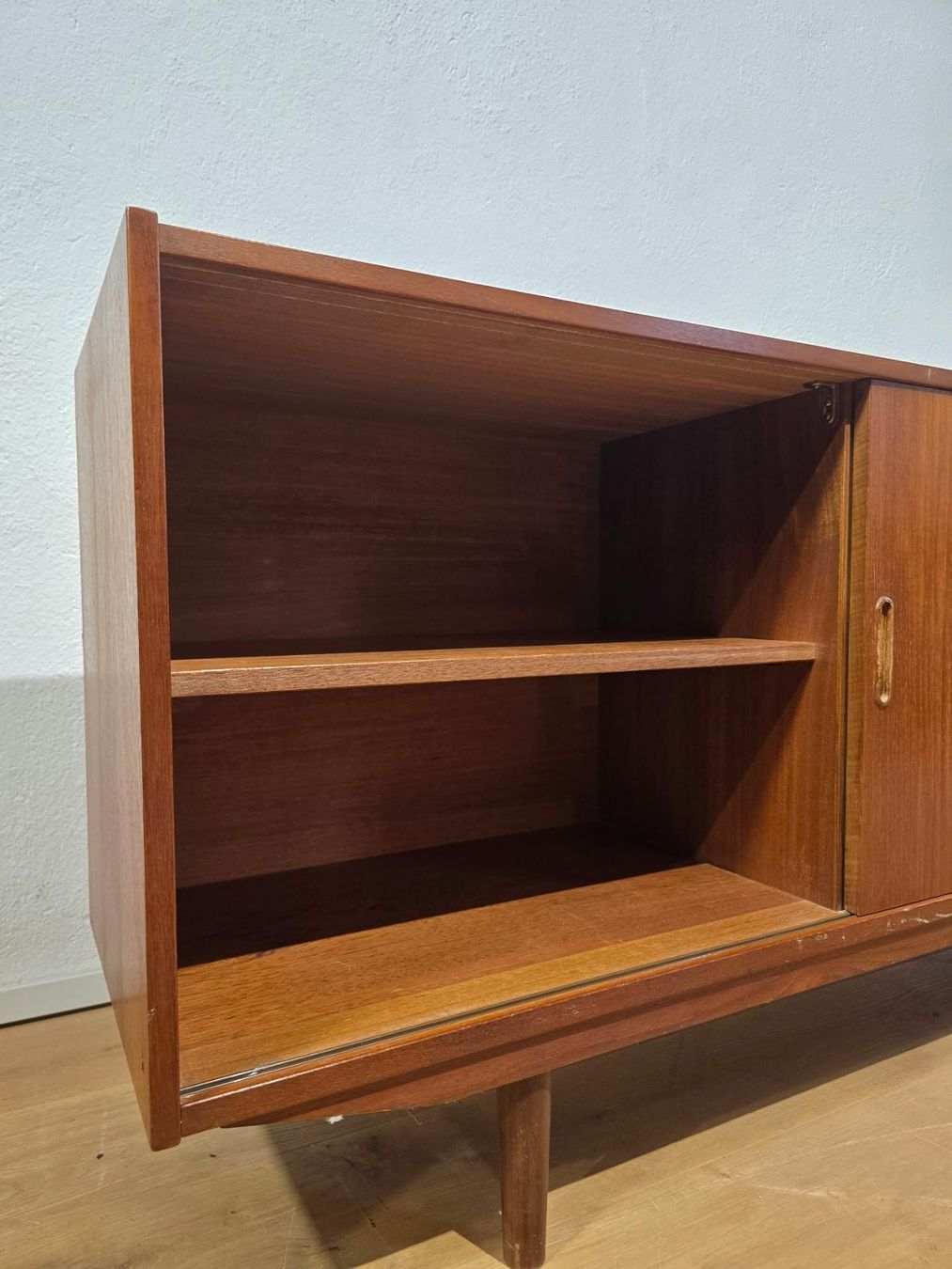 Cassettiere: Mid Century Teak Sideboard – Usato da Glarus venduto da Toni-Glarus 7
