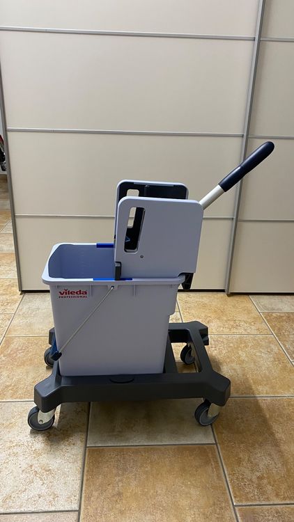 Elektrischer Drehteller Präsentationsständer - Selbstdrehender Display Ständer Kompakt