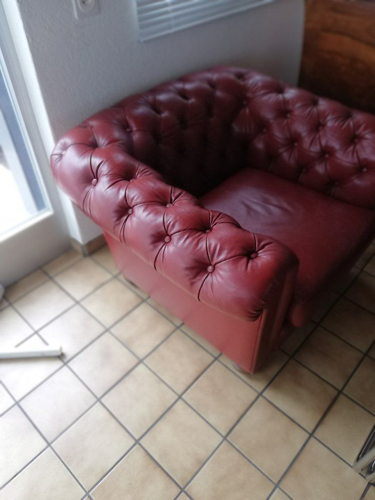 Chesterfield Divani: Chesterfield Sitzgruppe – Usato da Uster venduto da walderk 7