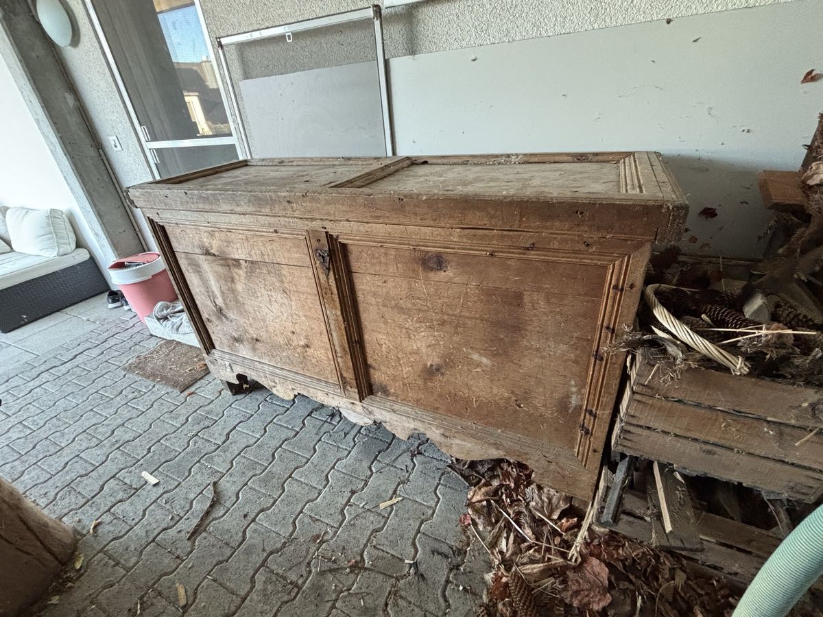 Truhen: Truhe Holz antik – Gebraucht aus Beinwil am See von Tdjn 1