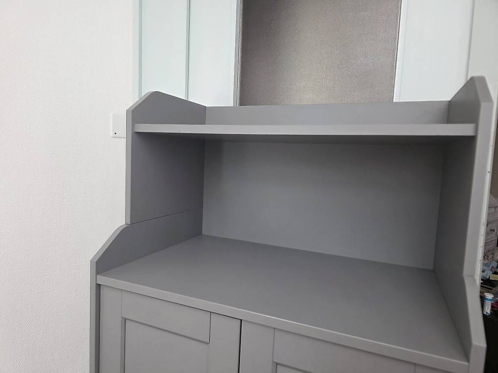 Ikea Commodes: Schönes geräumiges Möbel Ikea grau mit Türen – D'occasion à Grosswangen par Bitubo 4