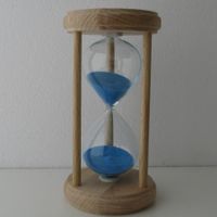 60 min Sanduhr im Buchenholz Gestell