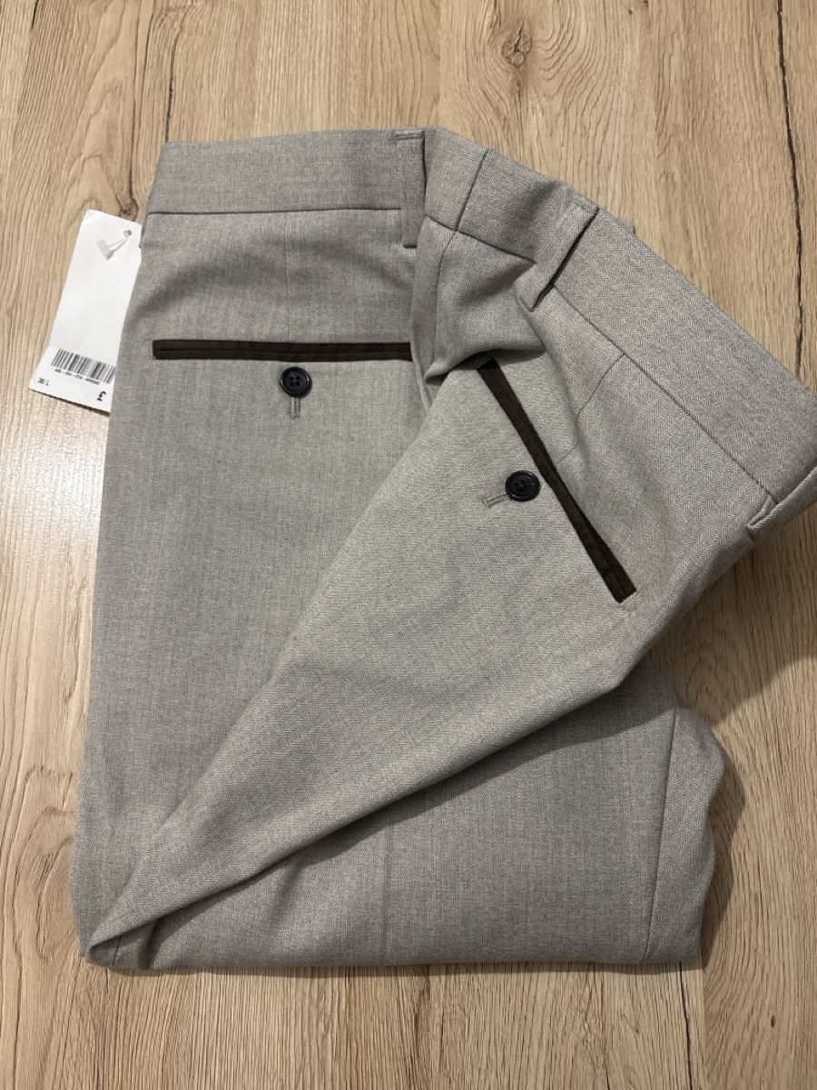 Next Pantaloni: Pantaloni – Nuovo e nell'imballaggio originale da Wald ZH venduto da sim_jt8t 2